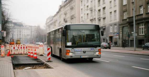 Zakład Komunikacji Miejskiej Sp. z o.o. w Wągrowcu przesunie o 10 minut wcześniej wybrane poranne kursy linii 3, 4 i 8. Zmiany wejdą w życie 5 października 2026 roku i mają ułatwić uczniom dojazd do szkół na pierwszą lekcję.